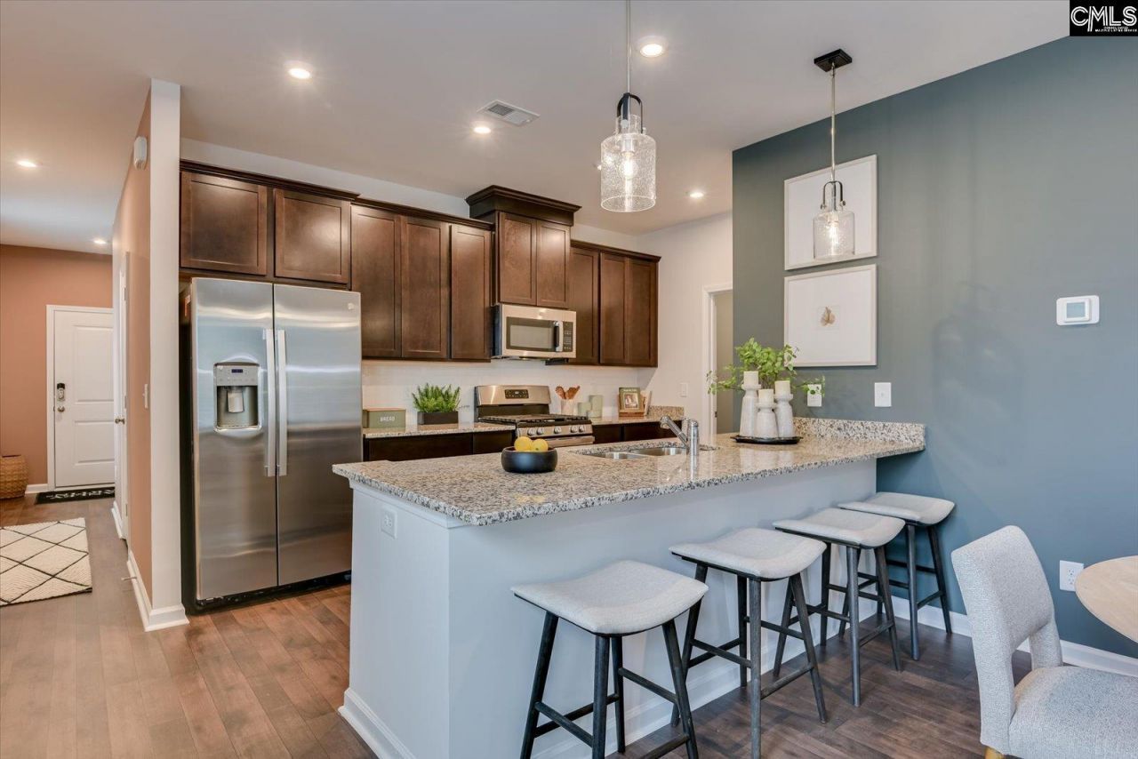 509 Chrome Horse Lane  Photo 4