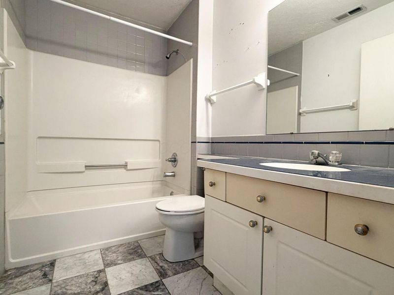 6738 Axtel Drive , Unit 10E, Canal Winchester, OH 43110 Photo 13