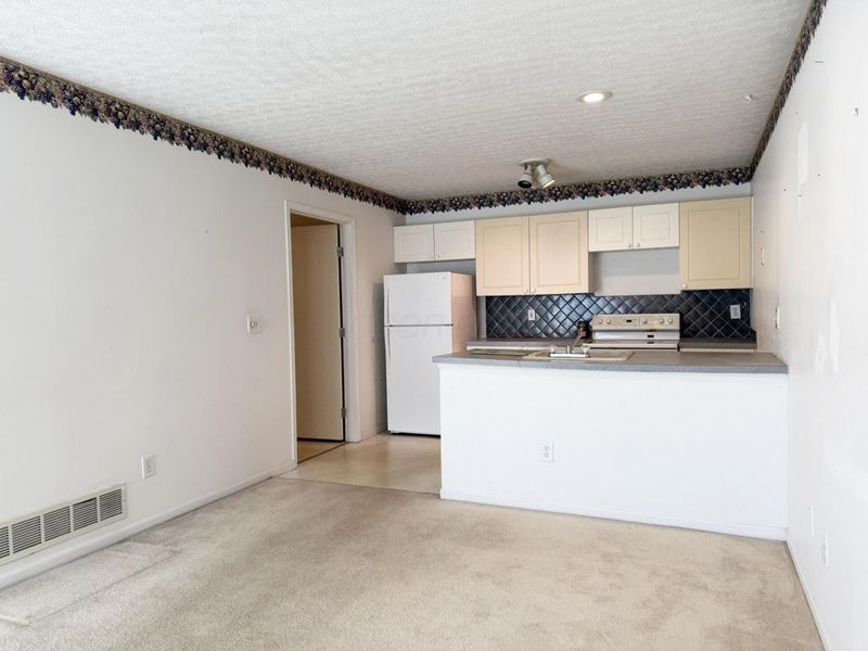 6738 Axtel Drive , Unit 10E, Canal Winchester, OH 43110 Photo 6