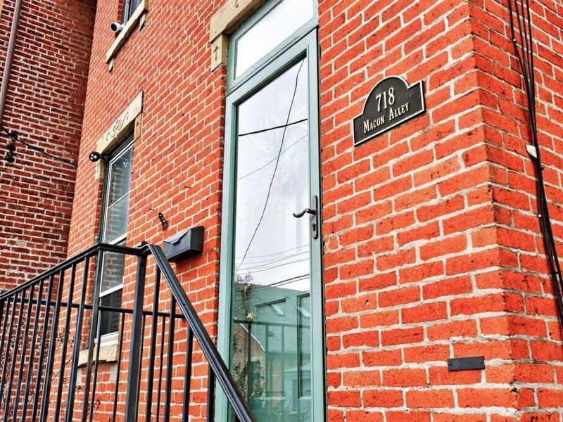 718 Macon Alley, Columbus, OH 43206 Photo 3