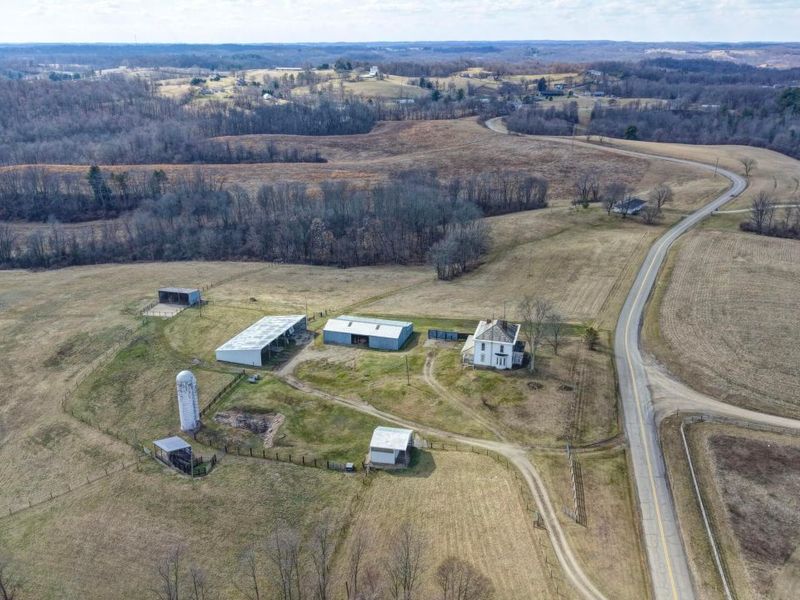 6040 Pinecrest Drive , Zanesville, OH 43701 Photo 1