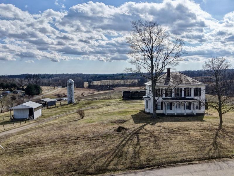 6040 Pinecrest Drive , Zanesville, OH 43701 Photo 5