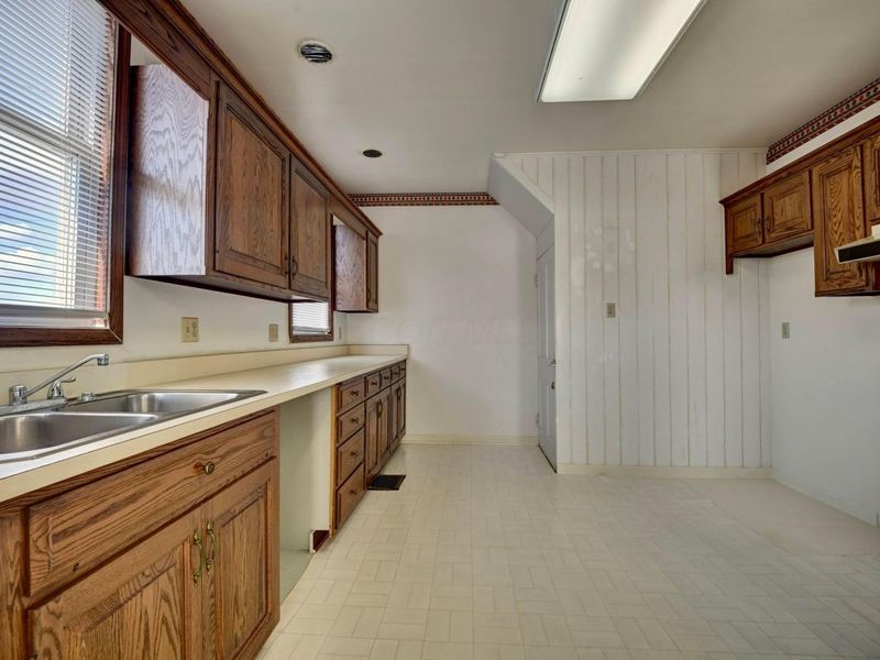 6040 Pinecrest Drive , Zanesville, OH 43701 Photo 50