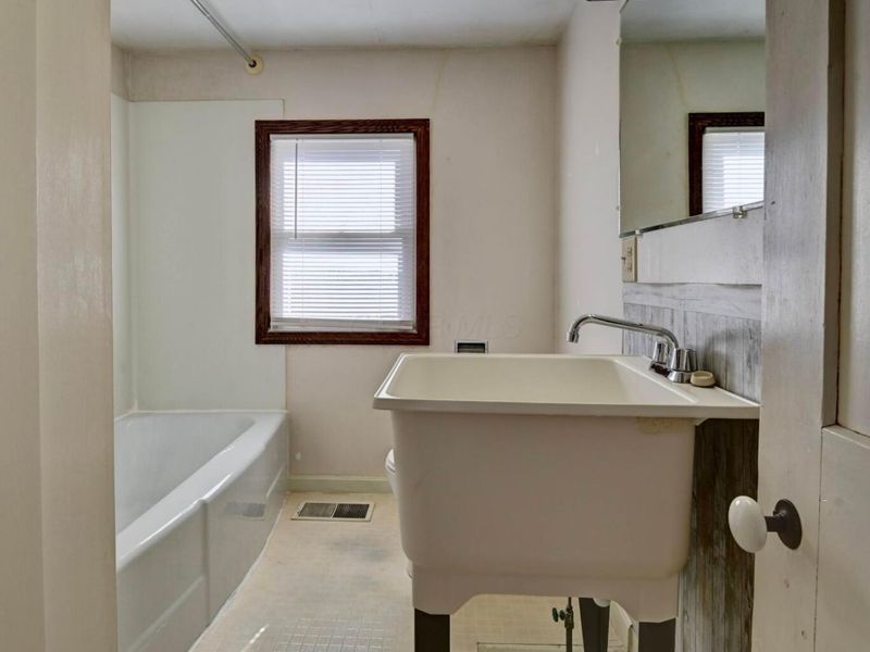 6040 Pinecrest Drive , Zanesville, OH 43701 Photo 52