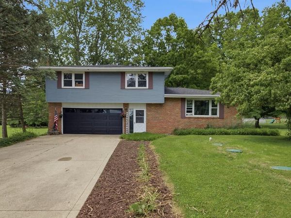 2264 Crider Rd, Mansfield, OH 44903
