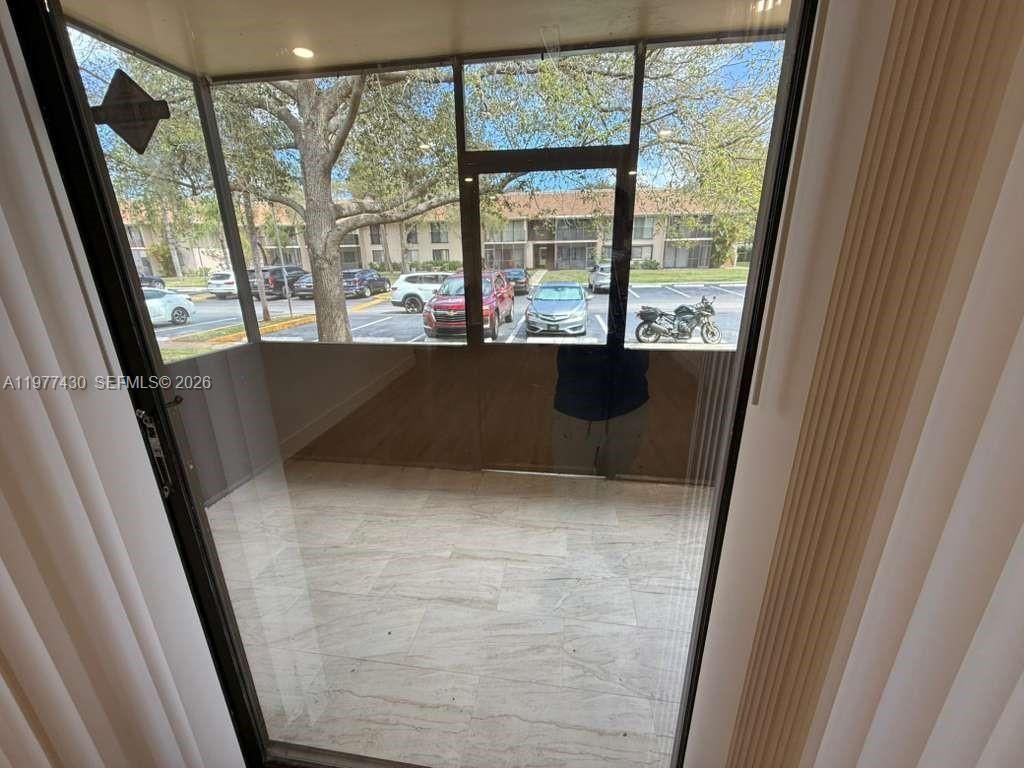 5911 Washington St, Unit 103, Hollywood, FL 33023 Photo