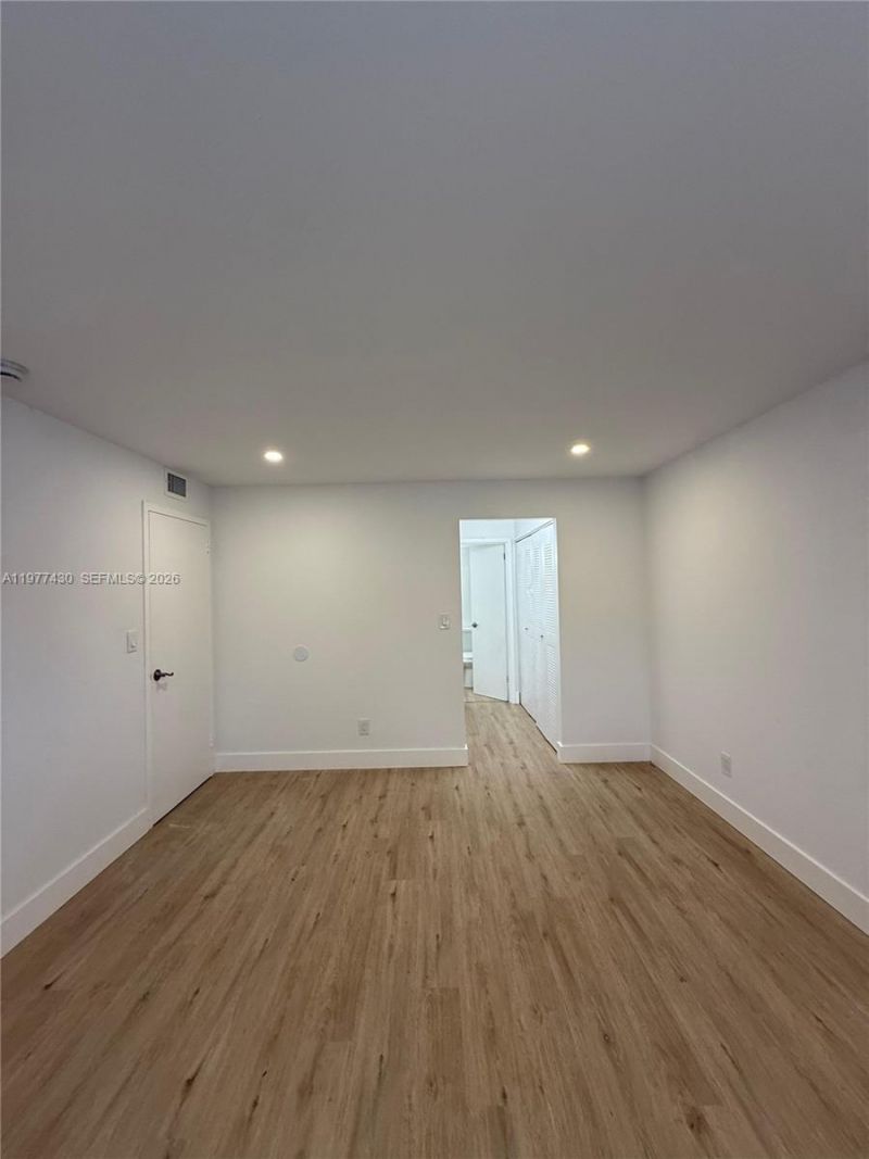 5911 Washington St, Unit 103, Hollywood, FL 33023 Photo