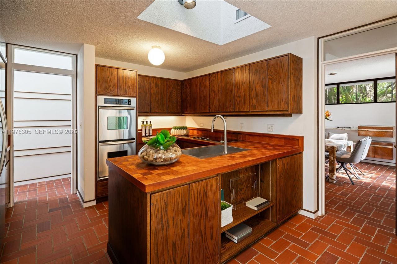 6400 SW 133rd Dr, Pinecrest, FL 33156 Photo