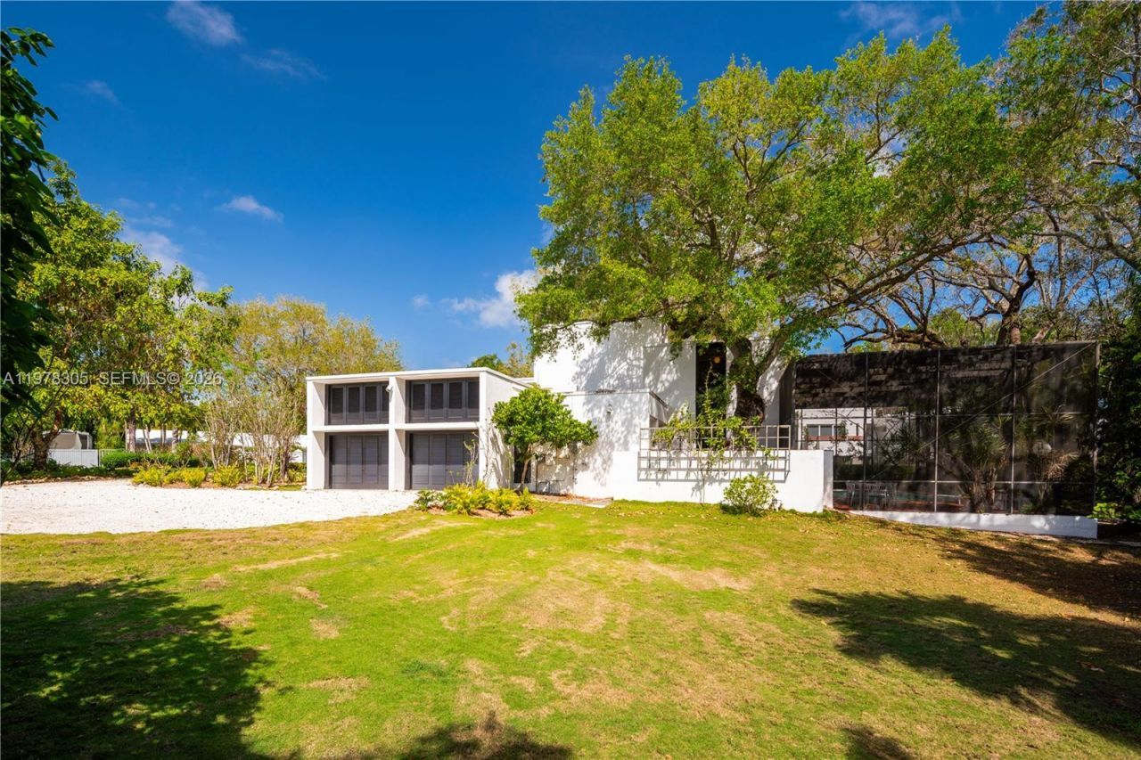 6400 SW 133rd Dr, Pinecrest, FL 33156 Photo