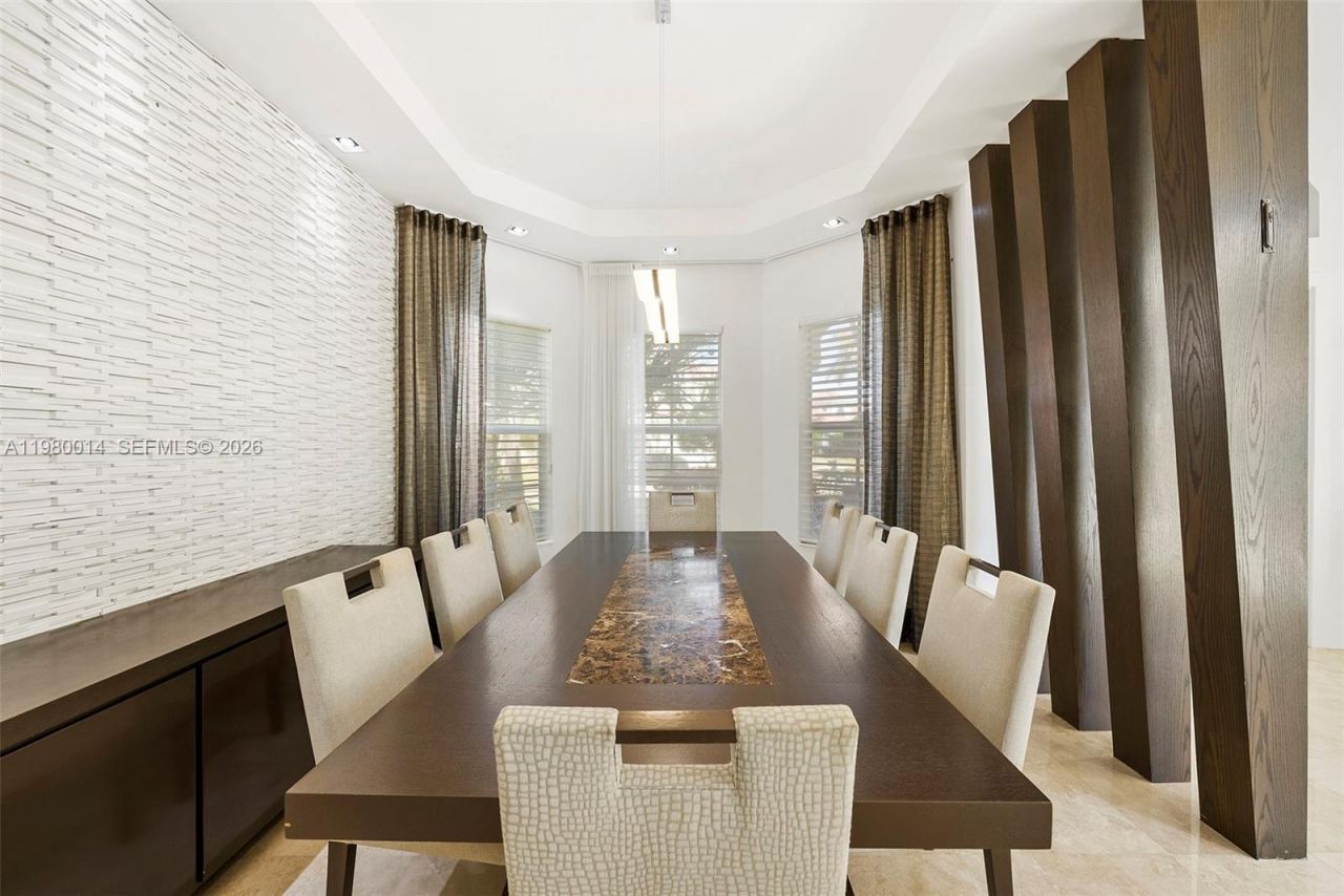 822 Meridian Ln , Hollywood, FL 33019 Photo