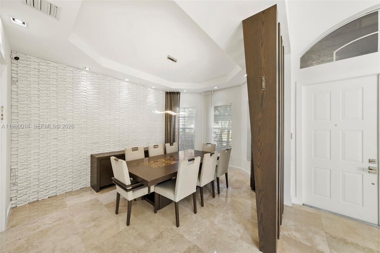 822 Meridian Ln, Hollywood, FL 33019 Photo