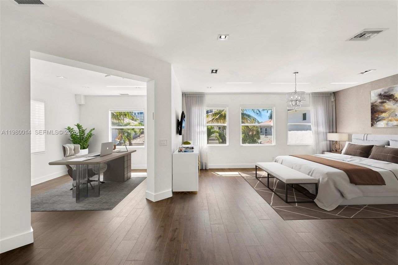 822 Meridian Ln , Hollywood, FL 33019 Photo