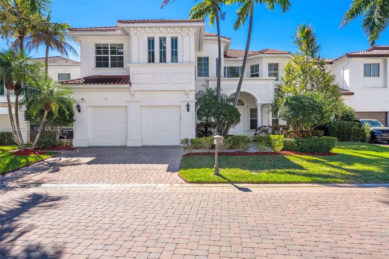 822 Meridian Ln, Hollywood, FL 33019 Photo