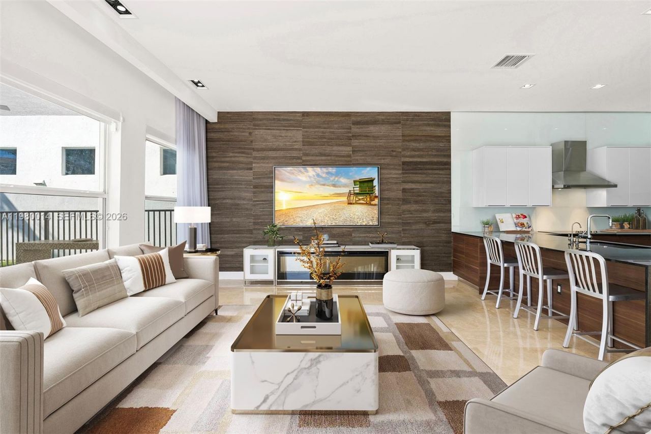 822 Meridian Ln , Hollywood, FL 33019 Photo