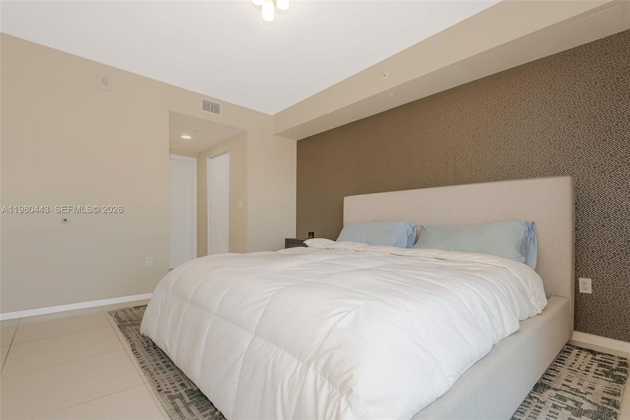 5300 Paseo Blvd, Unit 1707, Doral, FL 33166 Photo