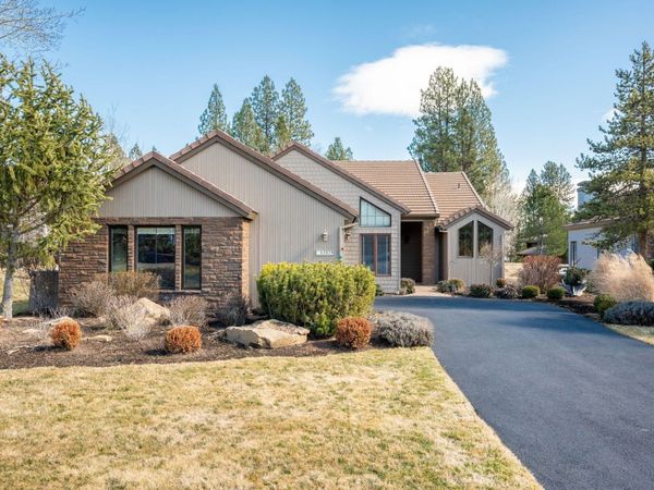 62029 Fall Creek Loop, Bend, OR 97702