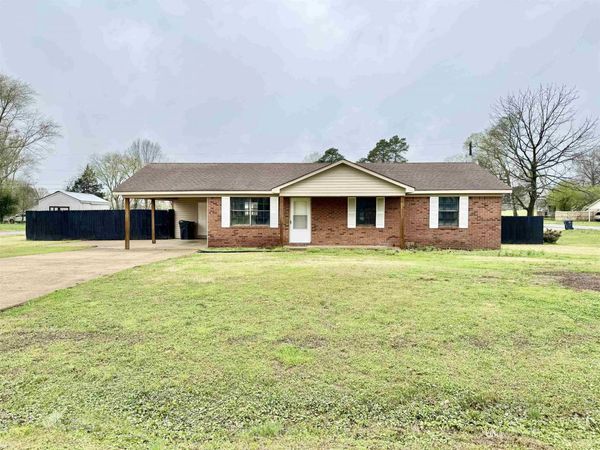 385 Greer Dr, Rogersville, AL