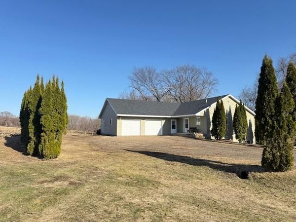 23493 Echo Avenue , Faribault, MN 55021