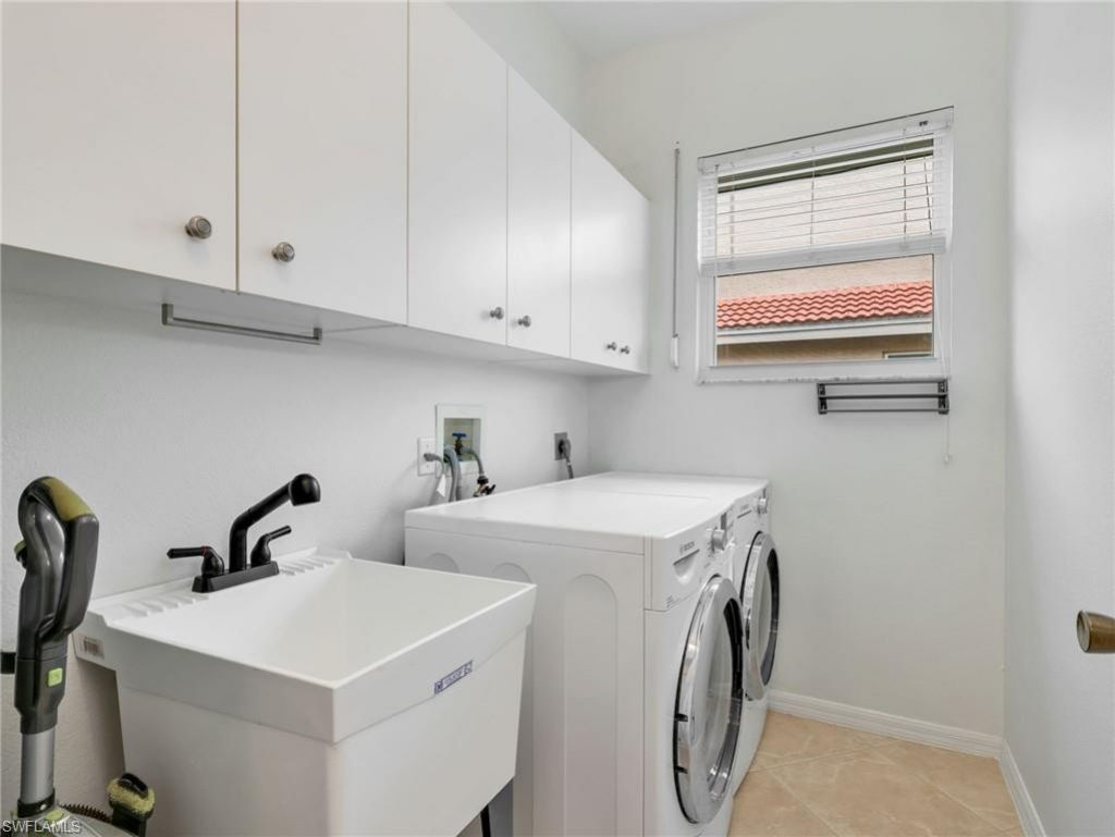 2590 Marshcreek Ln, Unit 201, Naples, FL 34119 Photo