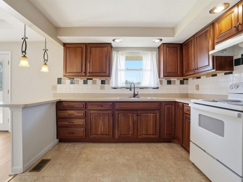 3129 E High Street, Springfield, OH 45505 Photo 19