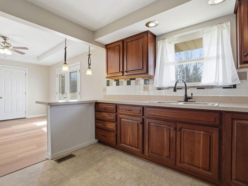 3129 E High Street, Springfield, OH 45505 Photo 20