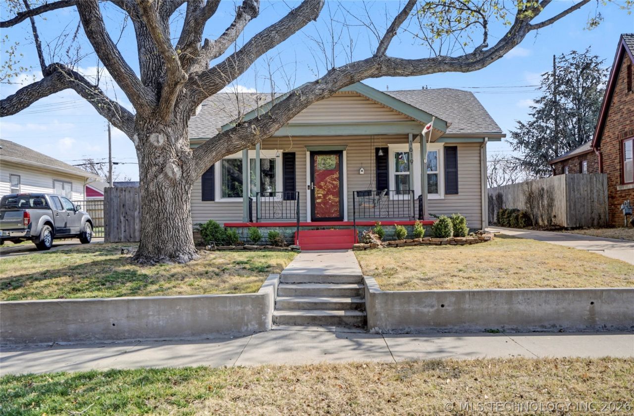 1619 S Gary Place, Tulsa, OK 74104 Main Photo