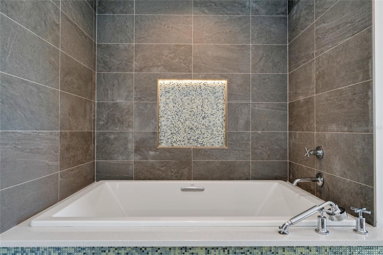 13643 Lake Cawood Drive , Windermere, FL 34786 Photo