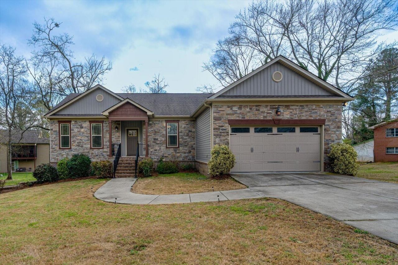 2322 Gale Lane, Chattanooga, TN 37421 Main Photo