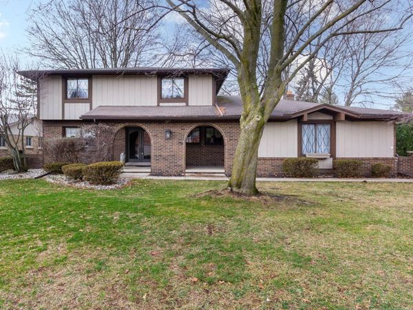 22175 Wingate Court, Farmington, MI 48335
