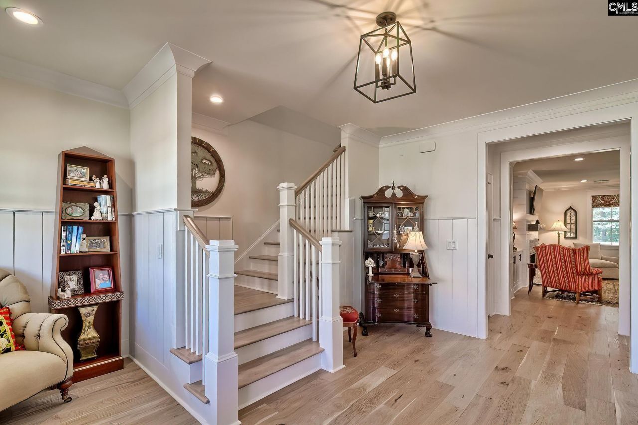 216 Clayborn Drive  Photo 11