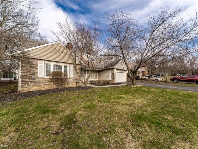 1315 Forest Hills Boulevard, Cleveland Heights, OH 44118 Photo 2