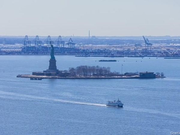 200 Rector Place , Unit 43D, New York (Manhattan), NY 10280