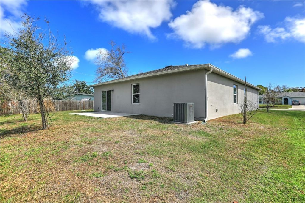406 Easy Street, Sebastian, FL 32958 Photo
