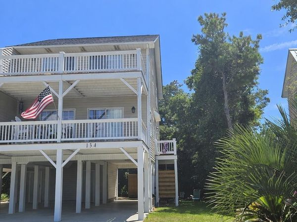 134 Janell Lane S, Emerald Isle, NC 28594