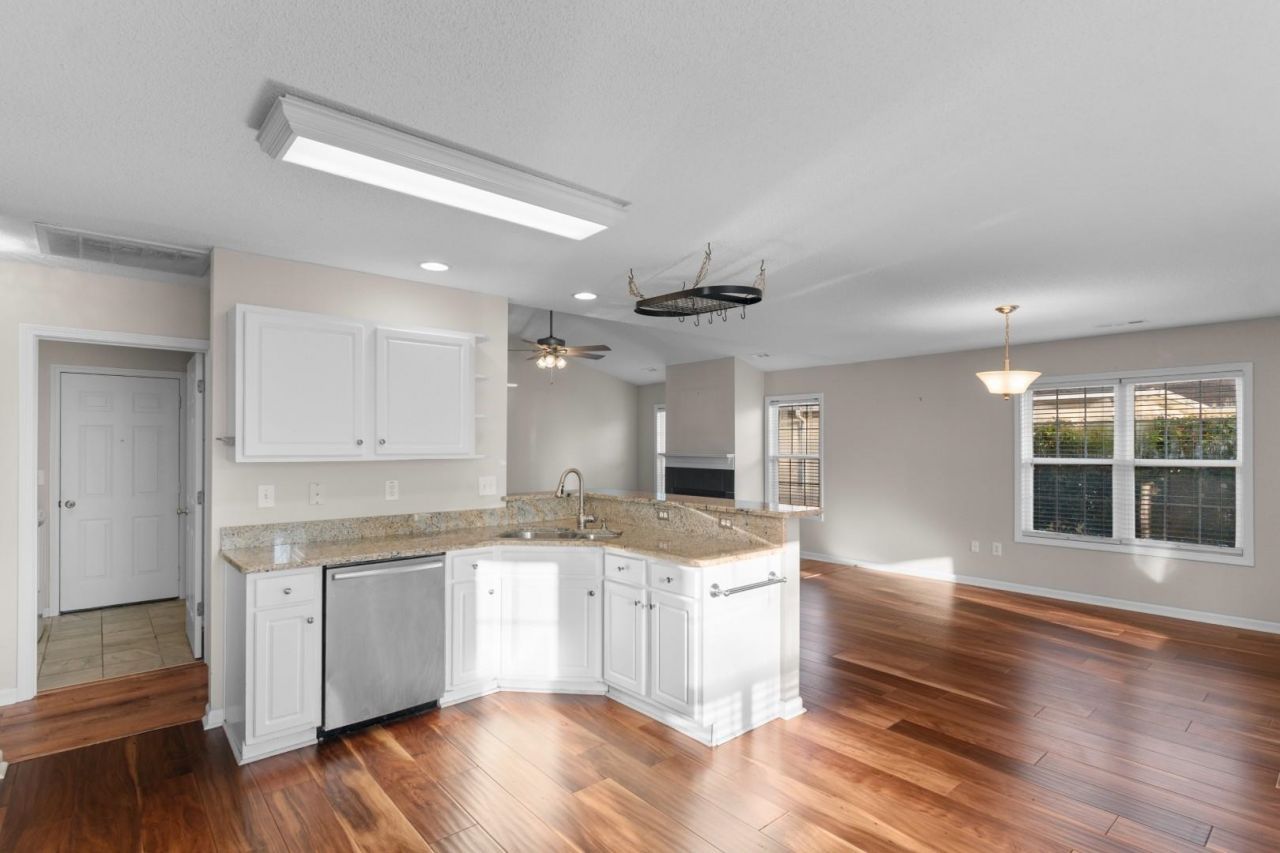 24 Wildflower Trail Photo 6