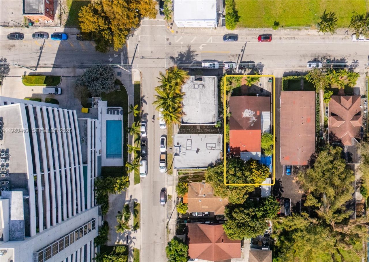 566 NW 1st St , Miami, FL 33128 Photo