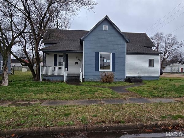 303 Greer Avenue , Sikeston, MO 63801