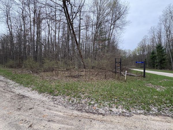 8369 Highland Trail, Stanwood, MI 49346