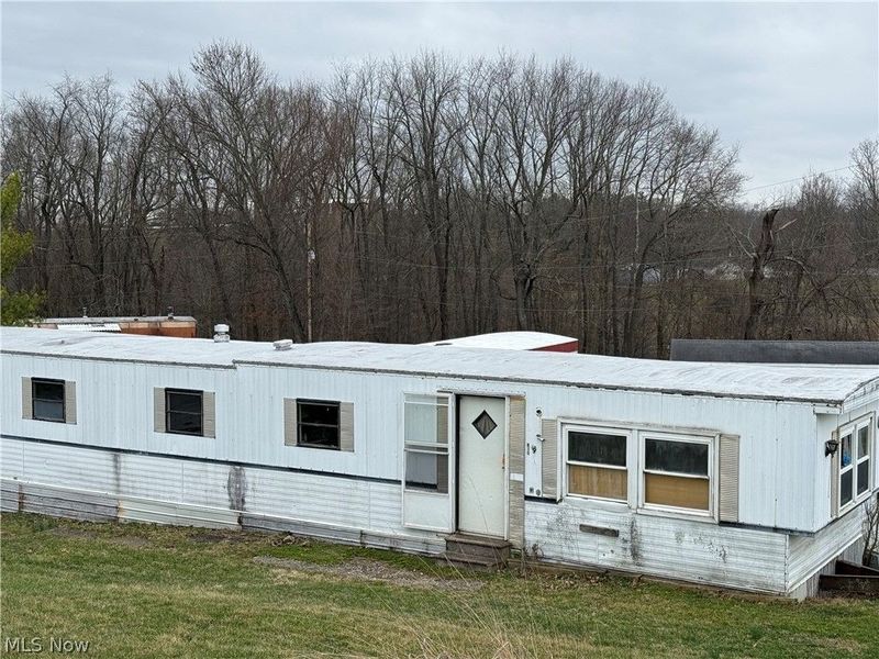 201 Pear Street, Unit 9, Bethesda, OH 43719 Photo 1