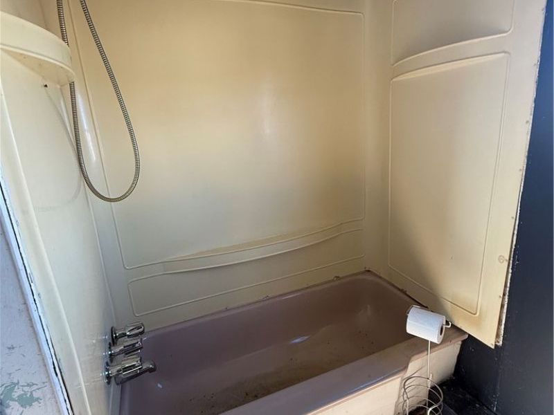 201 Pear Street, Unit 9, Bethesda, OH 43719 Photo 5