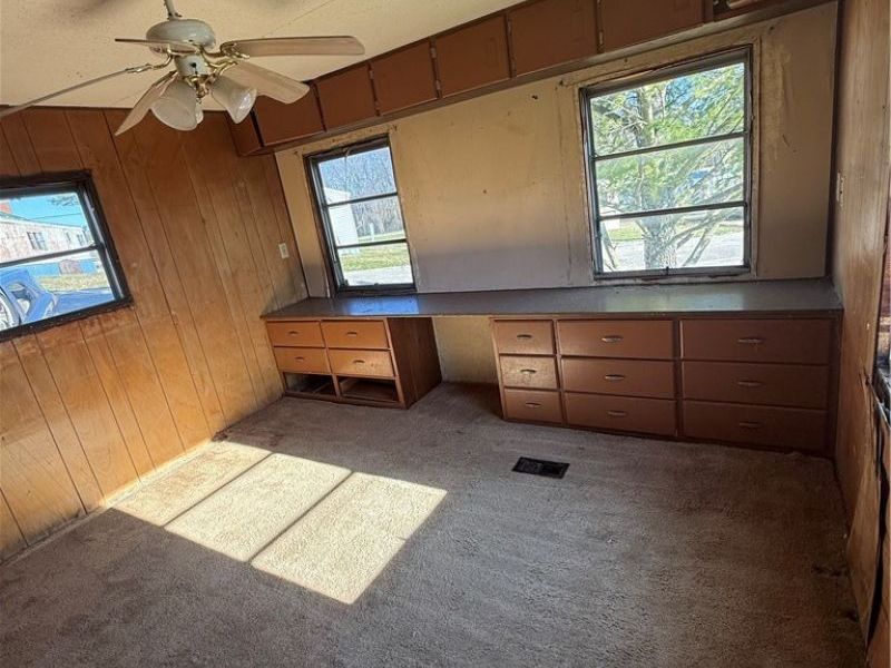 201 Pear Street, Unit 9, Bethesda, OH 43719 Photo 6