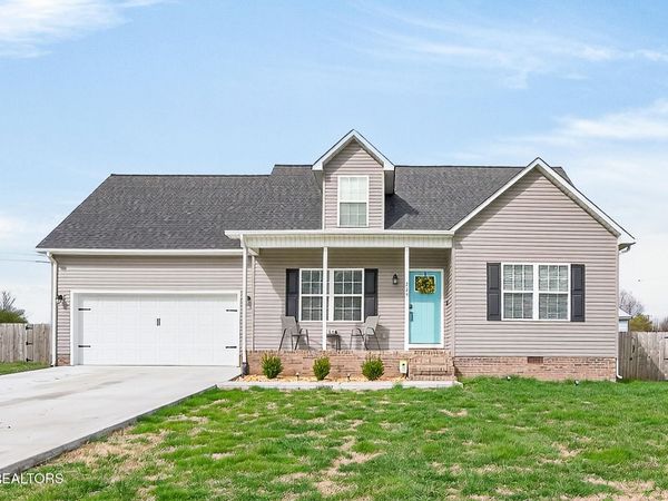 225 Peach St, Baxter, TN 38544