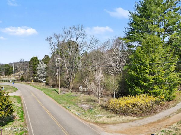 697 Dennis Drive, Kingston, TN 37763