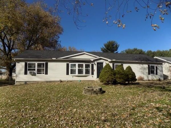 225 Pleasant Lee Drive, Heath, OH 43056