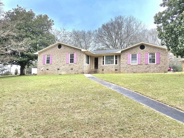 2504 Bedford Place, Macon, GA 31211