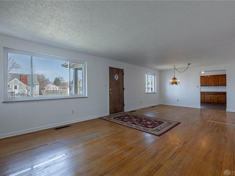 5008 Dinsmore Road, West Carrollton, OH 45449 Photo 4