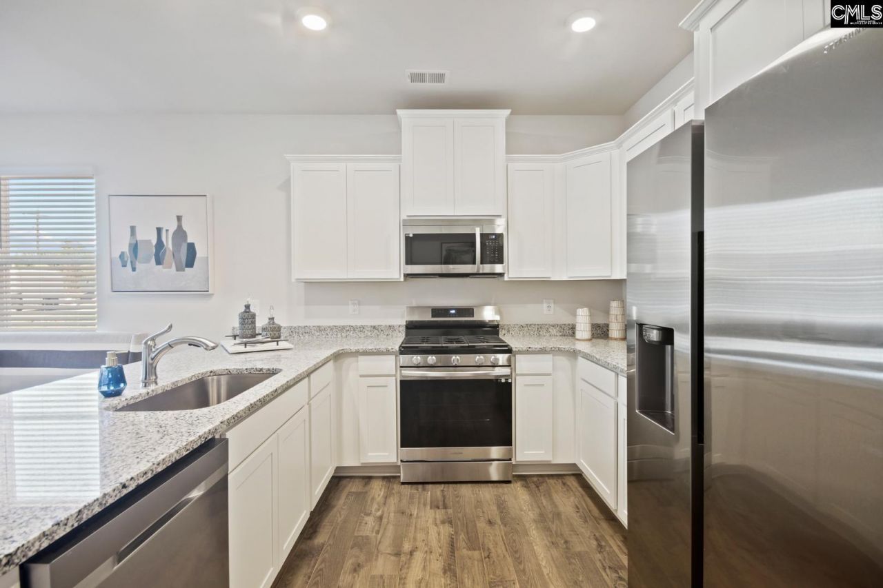 466 Lady Liberty Way Photo 9