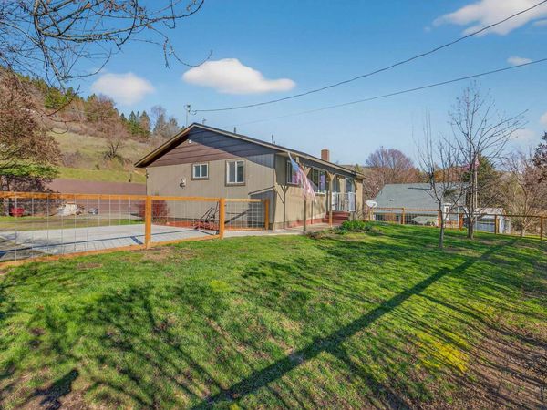 128 Old Main Street, Juliaetta, ID 83535