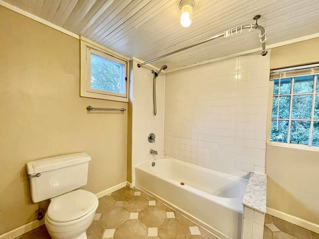 557 6th Avenue N, Saint Petersburg, FL 33701 Photo