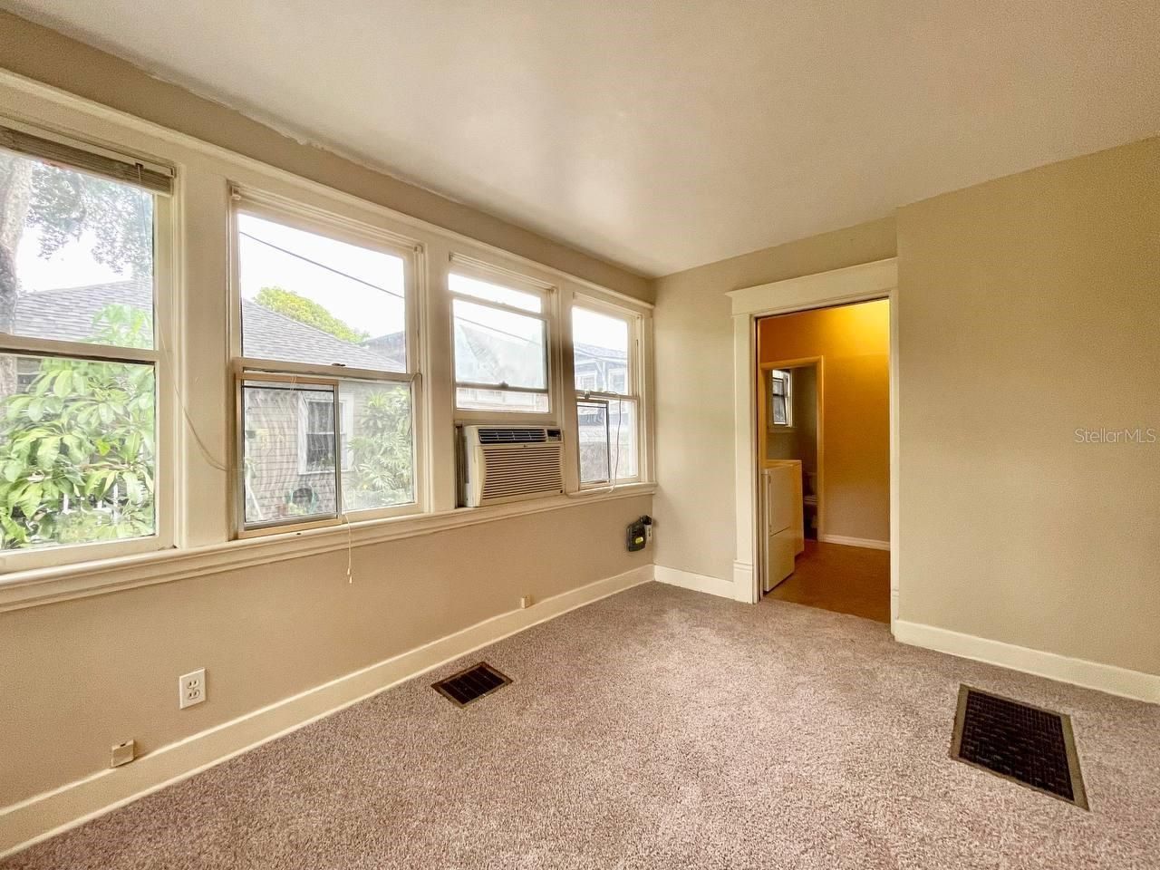 557 6th Avenue N, Saint Petersburg, FL 33701 Photo